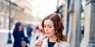 Comment utiliser une cigarette électronique adaptée pour se sevrer du tabac nicotine e cigarette